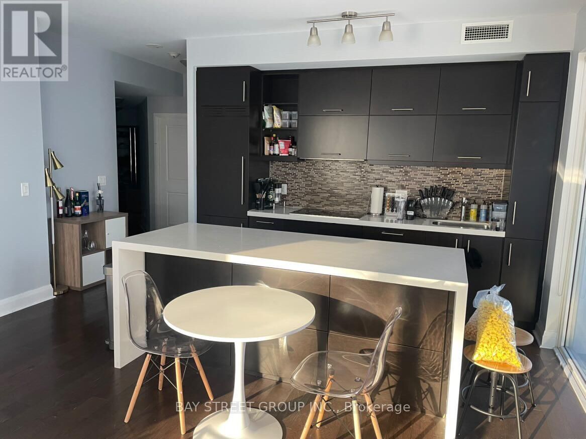 Property Photo:  1080 Bay Street 510  ON M5S 0A6 