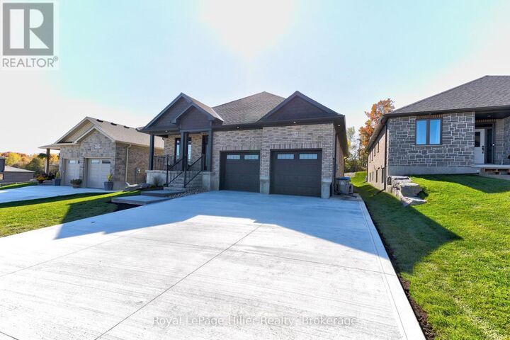 Property Photo:  125 Pugh Street  ON N0K 1M0 