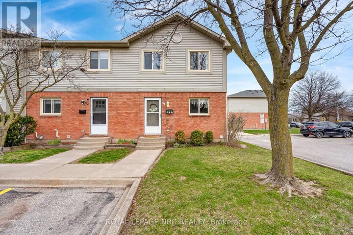 Property Photo:  65 Dorchester Boulevard 61  ON L2M 7T1 