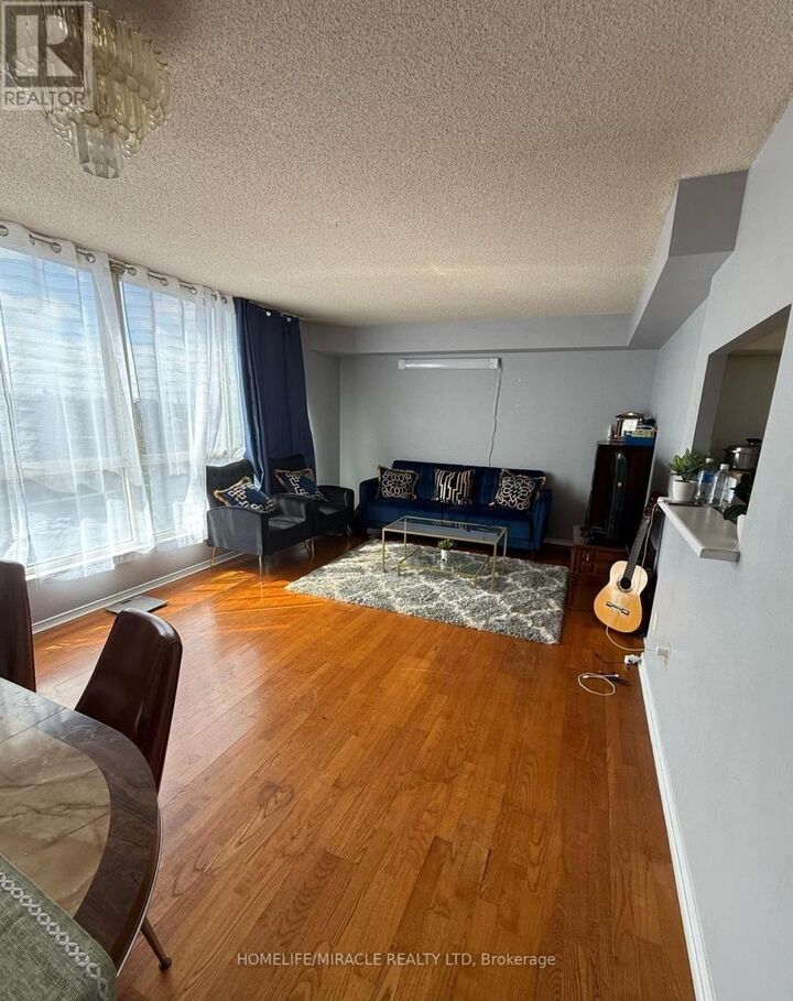 Property Photo:  2901 Kipling Avenue 507  ON M9V 5E5 