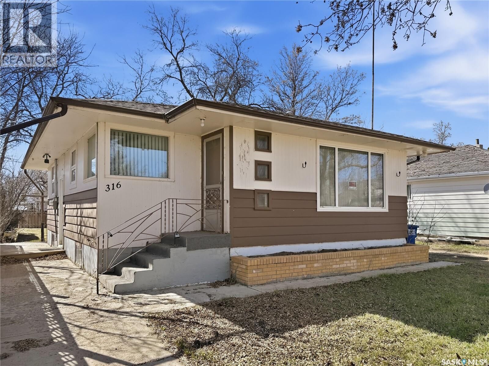 Property Photo:  316 Dennis Street  SK S0H 2A0 