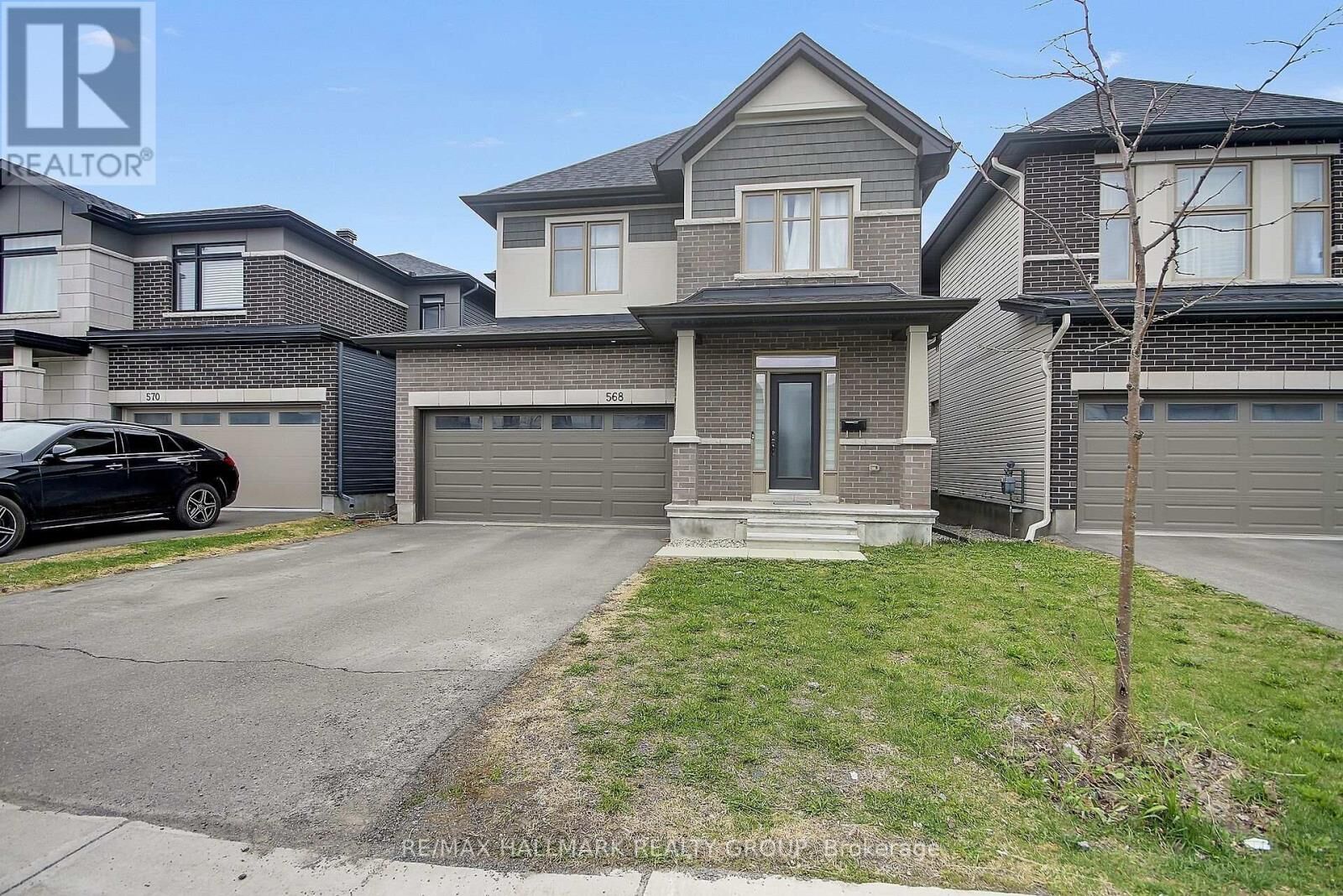 Property Photo:  568 Bobolink Ridge  ON K2S 2P4 