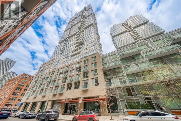 Property Photo:  30 Nelson Street 323  ON M5V 0H5 