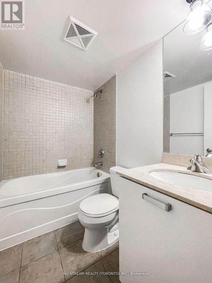 Property Photo:  37 Grosvenor Street 1806  ON M4Y 3G5 