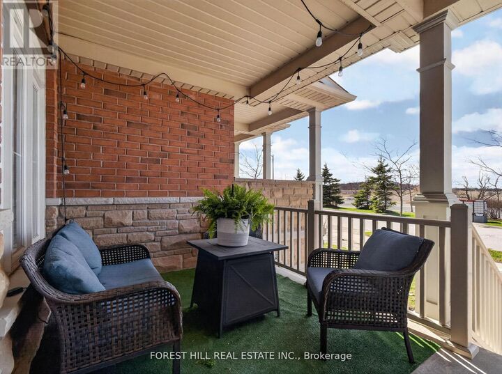 Property Photo:  41 Pavlova Crescent  ON L4E 0V8 