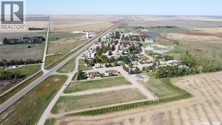 Property Photo:  204 Kress Avenue  SK S0G 3S0 