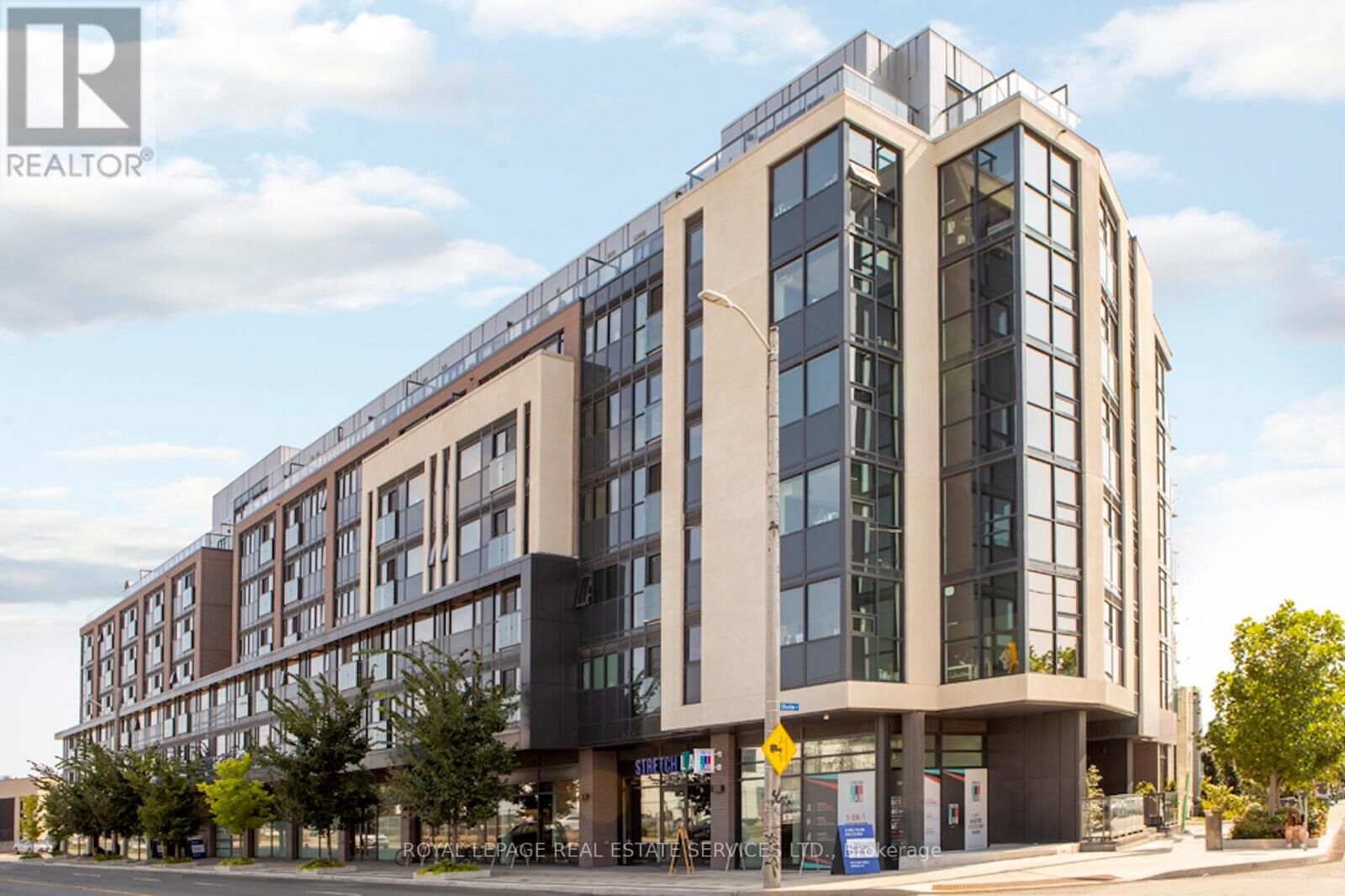 Property Photo:  3385 Dundas Street West 514  ON M6S 2S2 