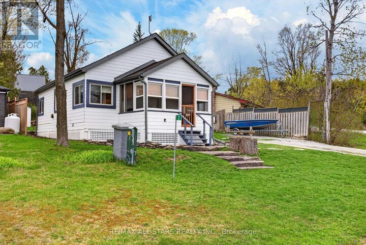 Property Photo:  2 Elder Street  ON K0M 1L0 