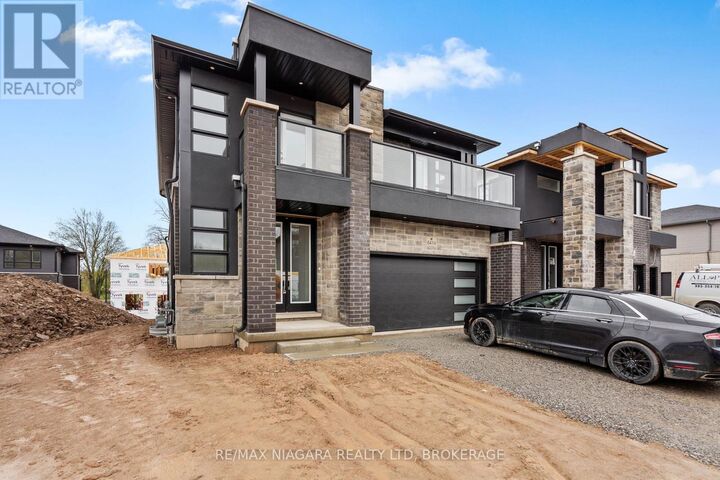 Property Photo:  6414 Sunshine Common  ON L2G 0E4 