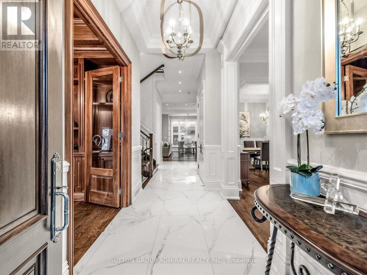 Property Photo:  5 Lloydminster Crescent  ON M2M 2R9 