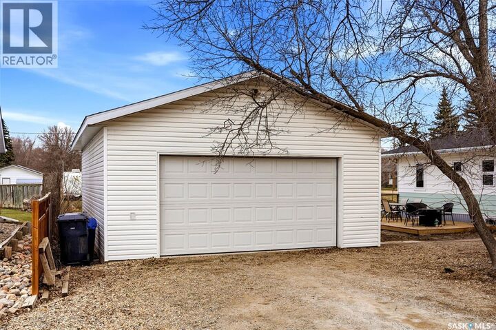 Property Photo:  171 Brownlee Avenue  SK S0G 3E0 