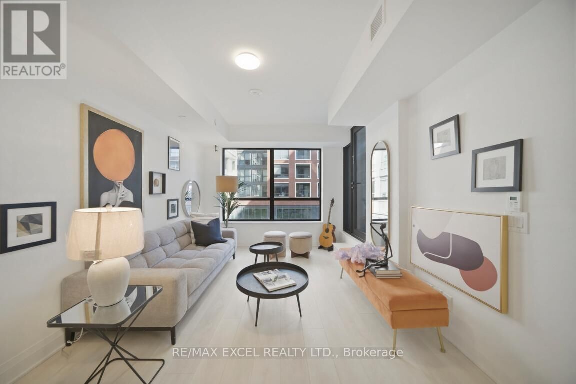 Property Photo:  33 Frederick Todd Way 303  ON M4G 0C9 