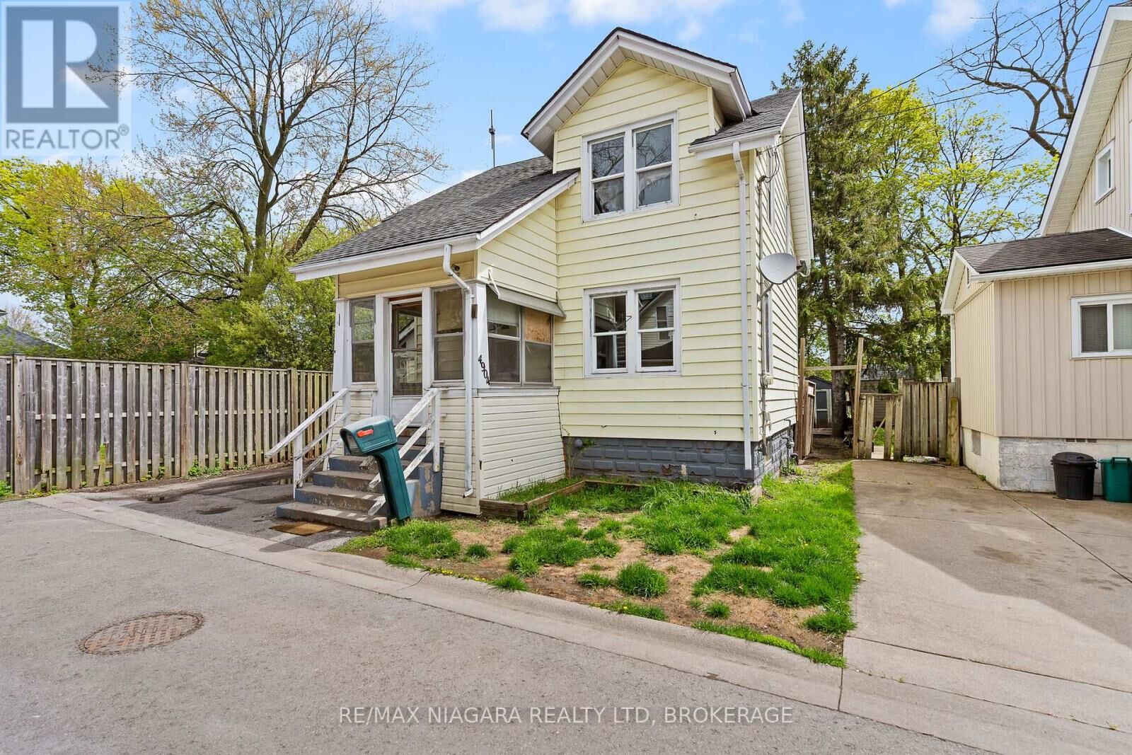 Property Photo:  4904 Flynn Court  ON L2E 3Z6 