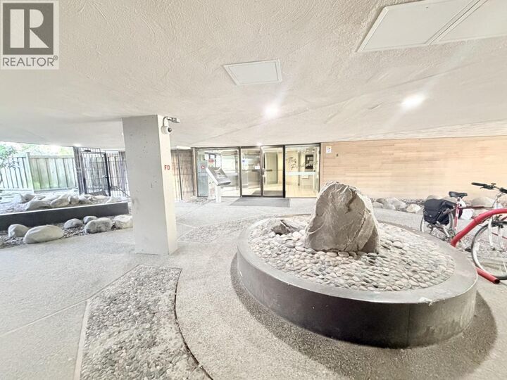 Property Photo: 5932 Patterson Avenue 105 BC V5H 4B4