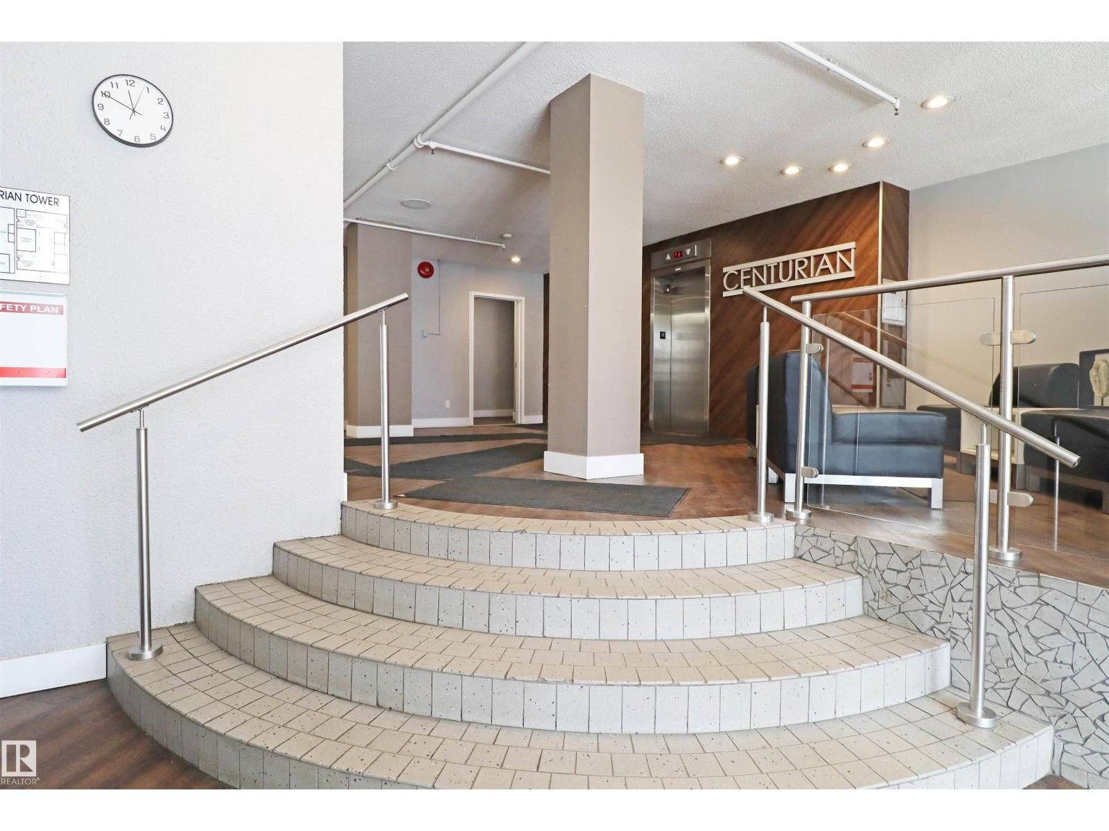 Property Photo:  #901 10160 116 St NW  AB T5K 1V9 