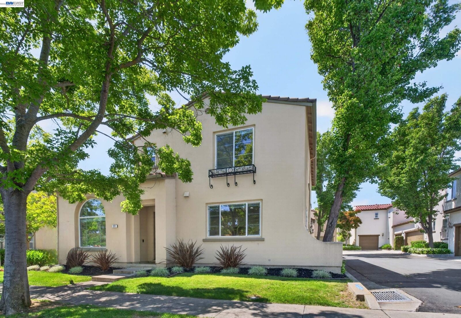 Property Photo:  2011 Cedarwood Loop  CA 94582 