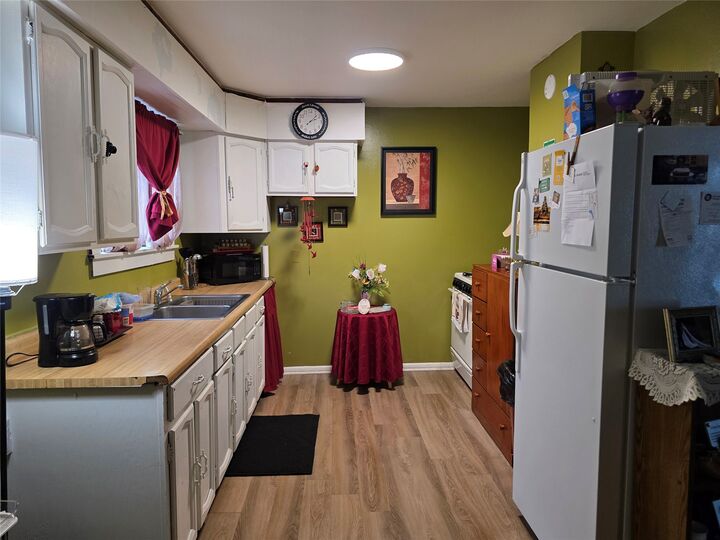 Property Photo:  2204 Plum Street  PA 16502 