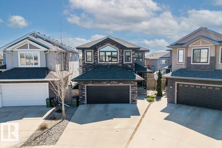 Property Photo:  819 Albany Cove NW  AB T6V 1J6 