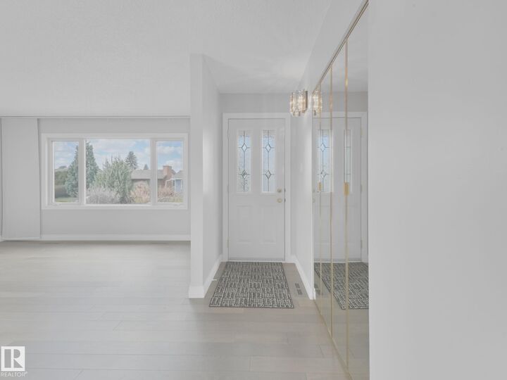 Property Photo:  6303 92B Avenue NW  AB T6B 0V8 