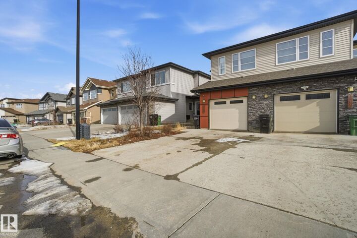 Property Photo:  2602 Casey Way SW  AB T6W 3N2 