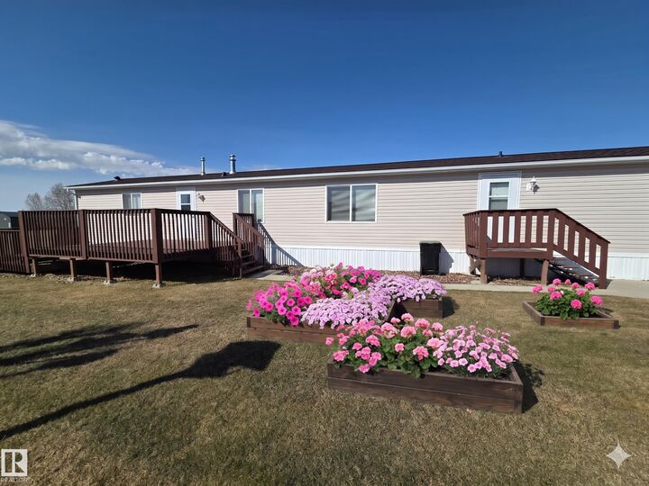Property Photo:  11 Midland Road  AB T0C 1Z0 