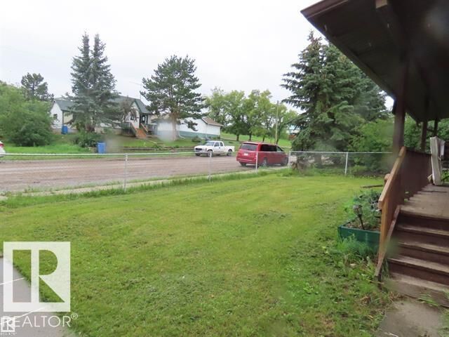 Property Photo:  4840 51 Avenue  AB T0E 2A0 