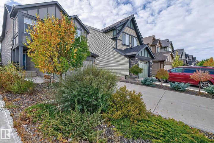 Property Photo:  1737 Dumont Crescent SW  AB T6W 3J2 