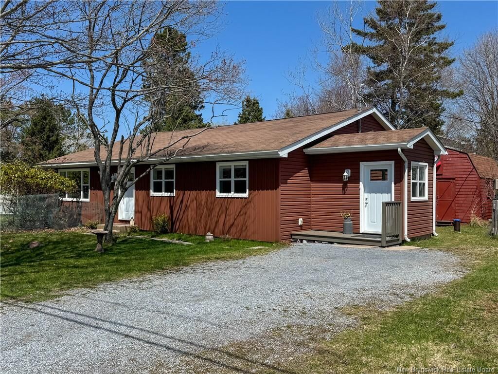 Property Photo:  45 Saunders Drive  NB E2E 1J4 
