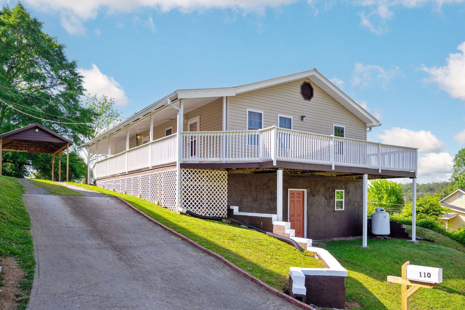 Property Photo: 110 School House Hill Street TN 37317