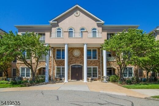 Property Photo:  4202 Cleveland Ln 202  NJ 07866 