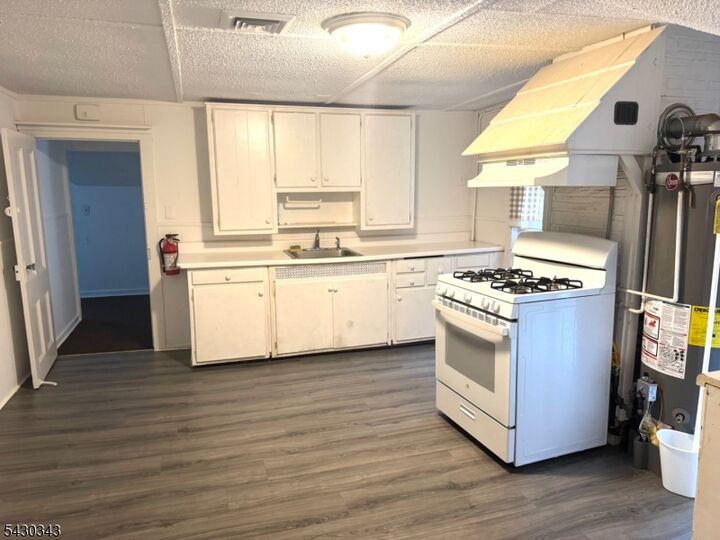 Property Photo:  944 Hamburg Tpke  NJ 07470 