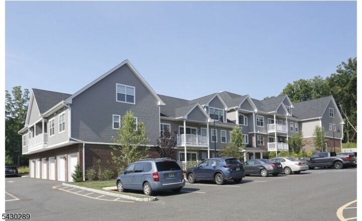 Property Photo:  248 Grove Ave 40  NJ 07009 