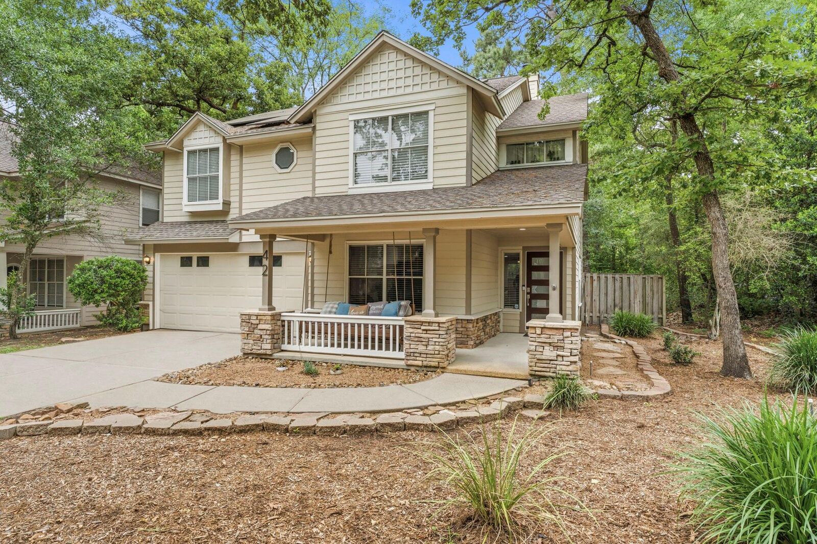 Property Photo:  42 W Gaslight Place  TX 77382 