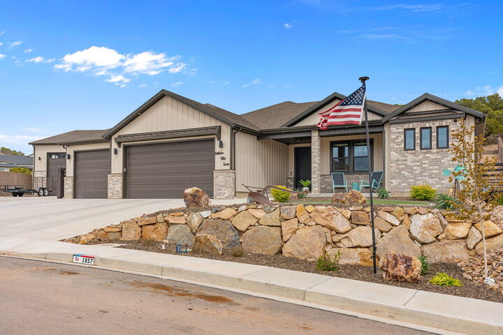 Property Photo:  1857 S Oak Springs Rd  UT 84720 