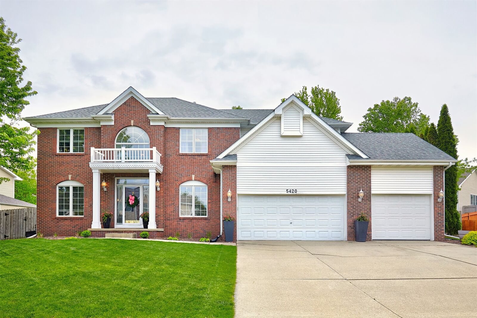 Property Photo:  5420 Coachlight Drive  IA 50266 