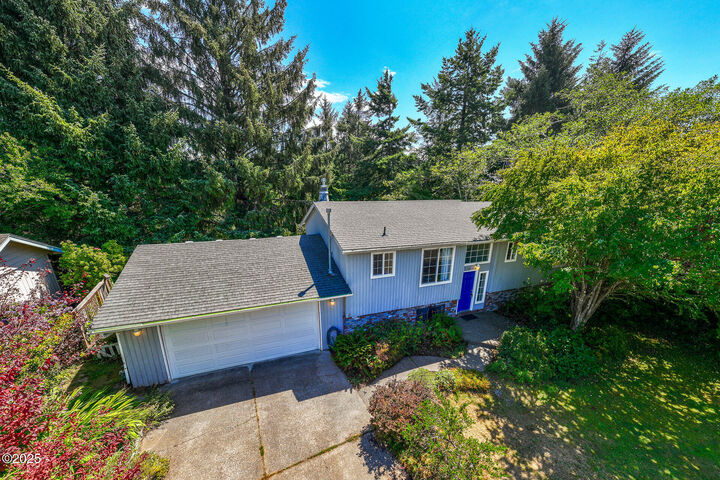 Property Photo:  536 NE 20th Place  OR 97365 