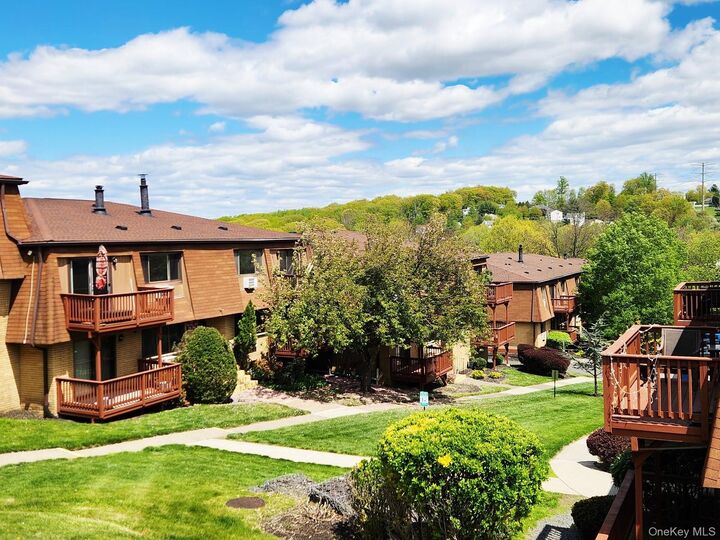 Property Photo:  292 Richard Court 292  NY 10970 