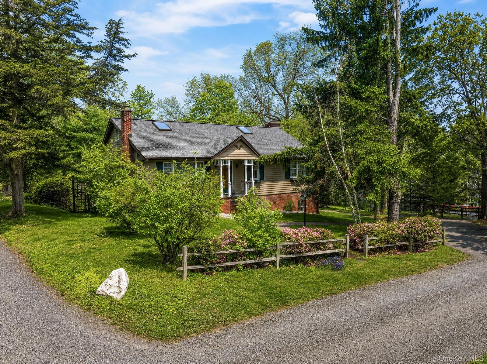Property Photo:  9 Easy Street  NY 12533 
