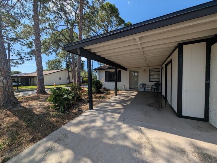 Property Photo: 2042 Sunset Grove Lane FL 33765