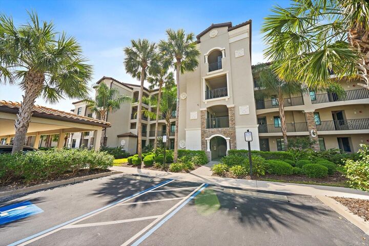 Property Photo: 17006 Vardon Terrace 401 FL 34211