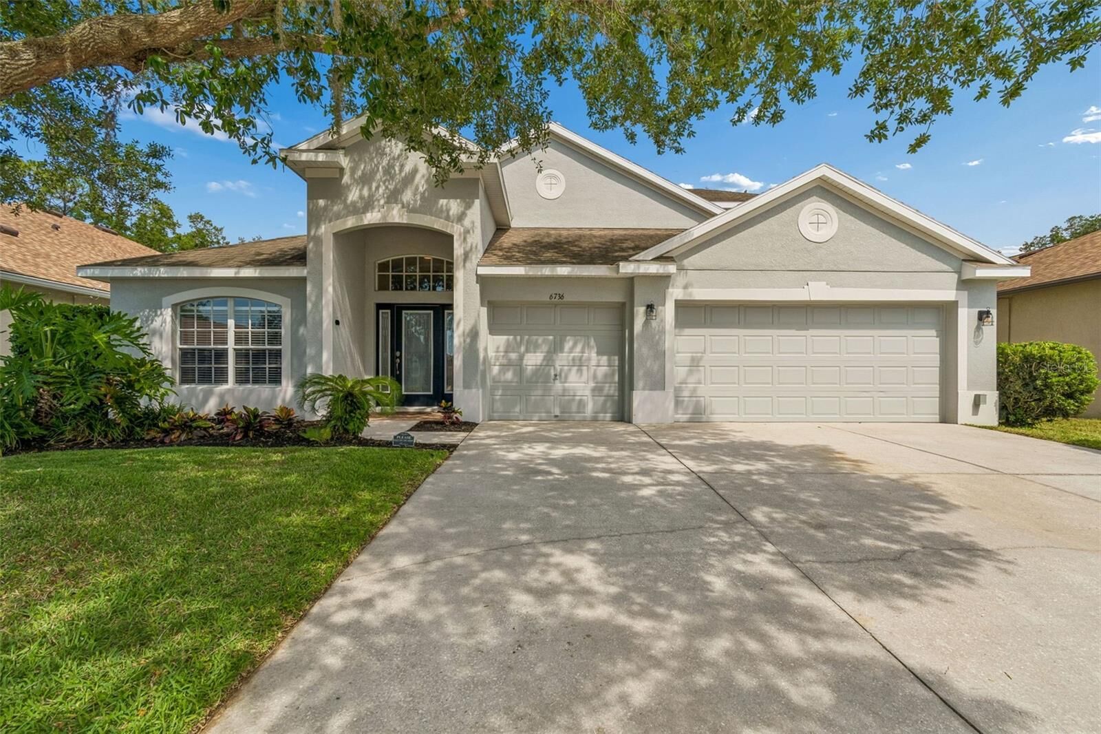 Property Photo:  6736 Pine Springs Drive  FL 33545 