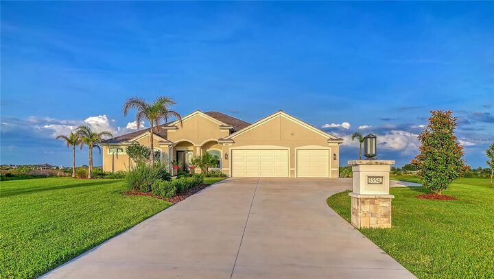 Property Photo:  3554 Recurve Circle  FL 34240 