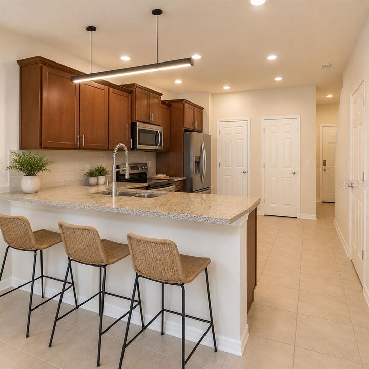 Property Photo:  5368 Sylvester Loop  FL 33610 