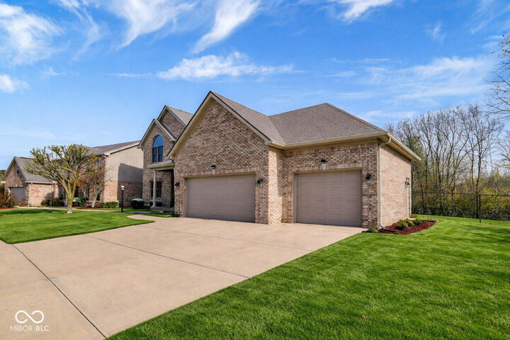 Property Photo:  7603 Shannon Lakes Way  IN 46217 