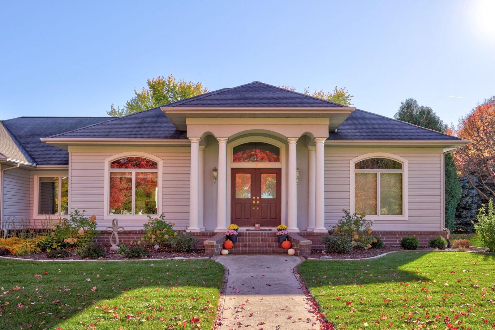 Property Photo:  7 Wickson Court  MI 48734 