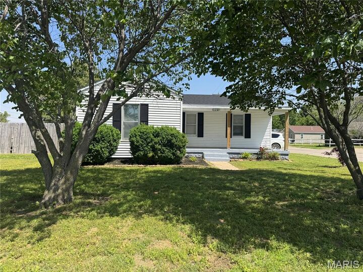 Property Photo: 120 Broadway Street MO 63801
