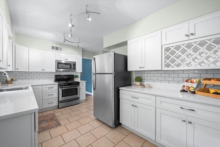 Property Photo:  5229 Sequoia Rd  TN 38120 