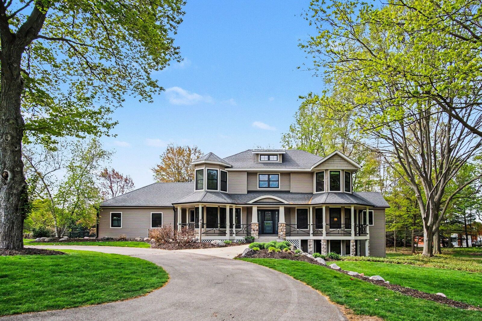 Property Photo:  5030 Rosewood Lane  MI 49426 