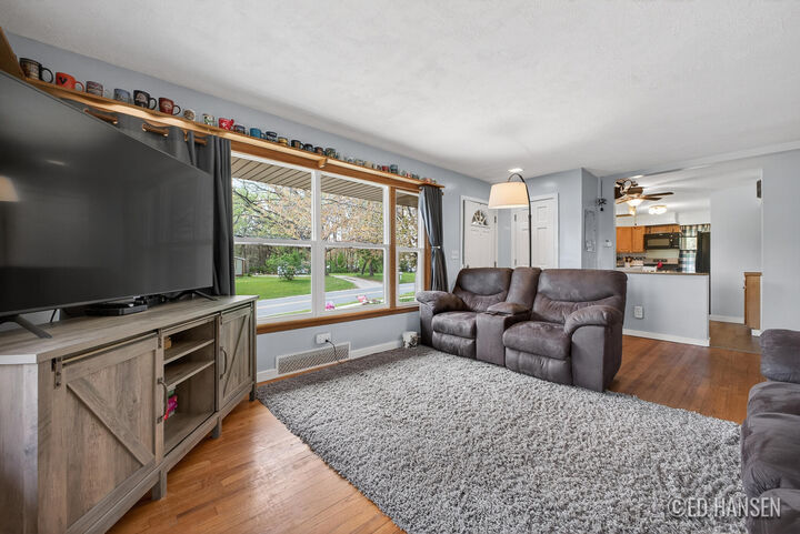 Property Photo: 6044 Belmont Avenue NE MI 49306