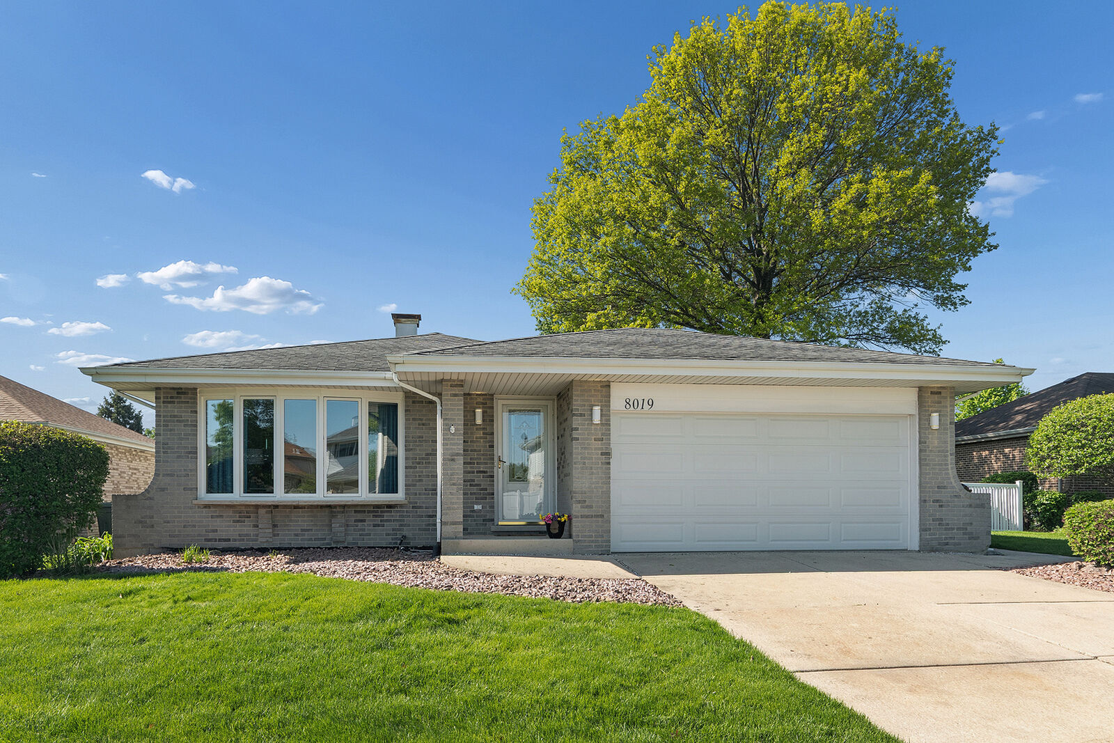 Property Photo:  8019 Prairie Court  IL 60477 